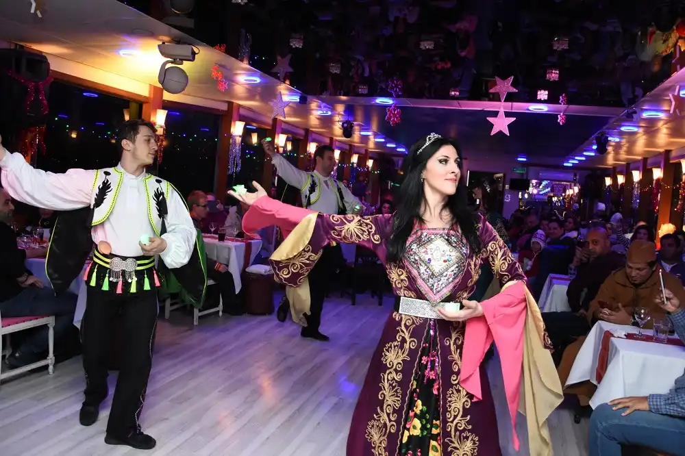Turkish-Night-Show-Dinner-Cruise-2.webp